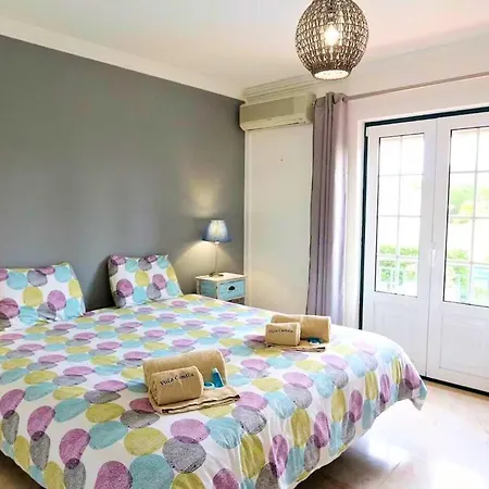 ヴィラ Elegant Old Town Camilla 6 Bedrooms Pool Table ヴィラモウラ