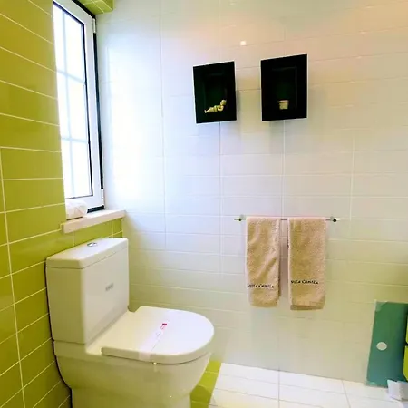 Elegant Old Town Camilla 6 Bedrooms Pool Table ヴィラ ヴィラモウラ