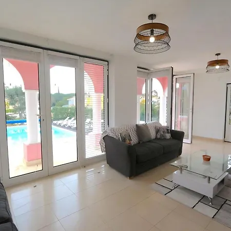 Elegant Old Town Camilla 6 Bedrooms Pool Table Villa Vilamoura