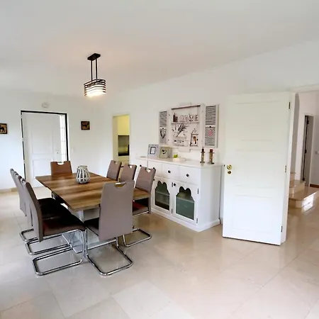 Villa Elegant Old Town Camilla 6 Bedrooms Pool Table Vilamoura