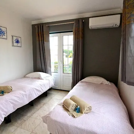 Elegant Old Town Camilla 6 Bedrooms Pool Table Villa