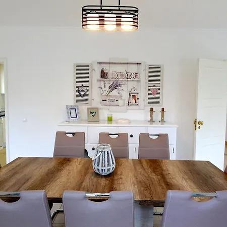Villa Elegant Old Town Camilla 6 Bedrooms Pool Table