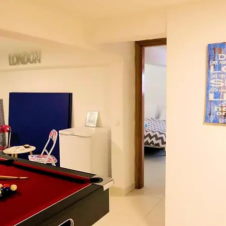 Vila Elegant Old Town Rosa 6 Bedrooms Pool Table